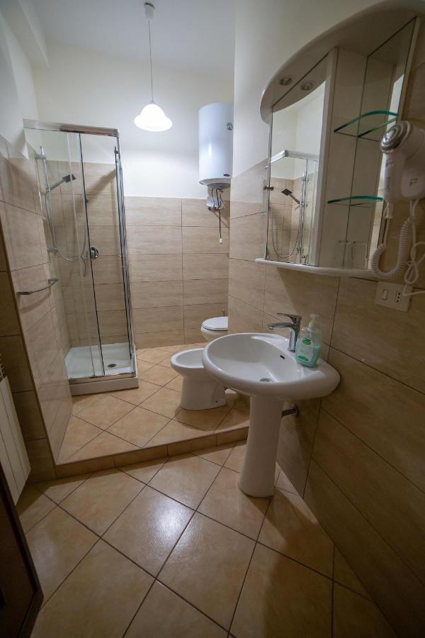 Antichi Profumi Bed & Breakfast คาตาเนีย ภายนอก รูปภาพ